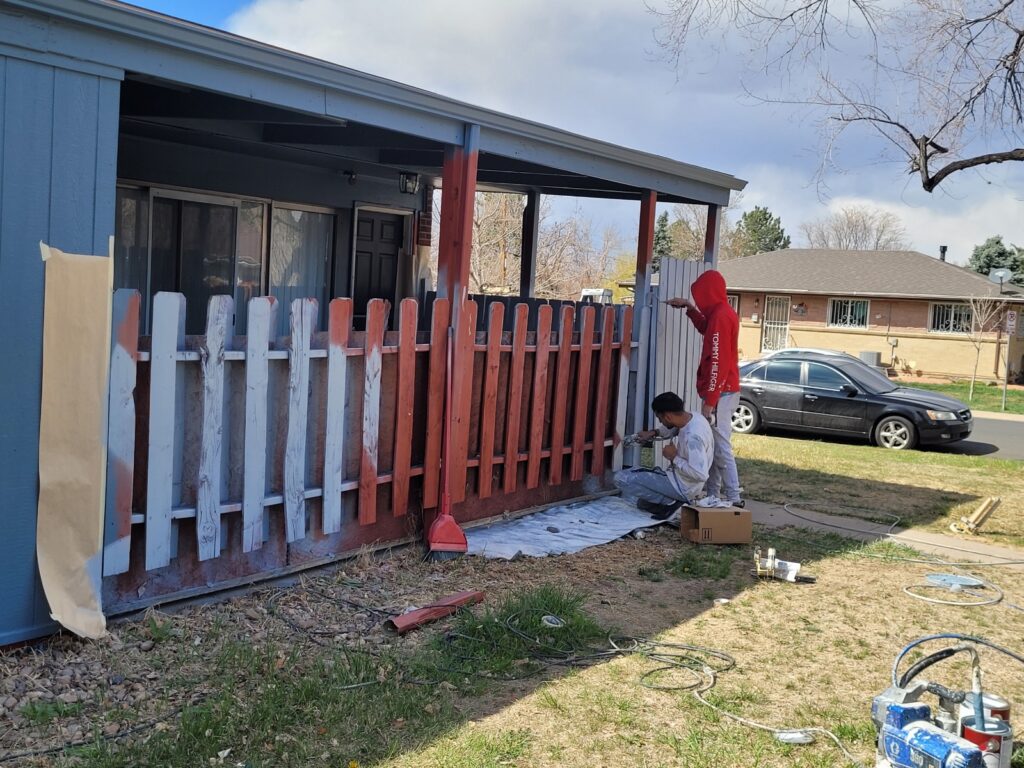 Professional painting team at work in Highlands Ranch, CO near me.